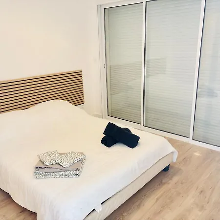 T4, Ile De La Marina, Parking Holiday home